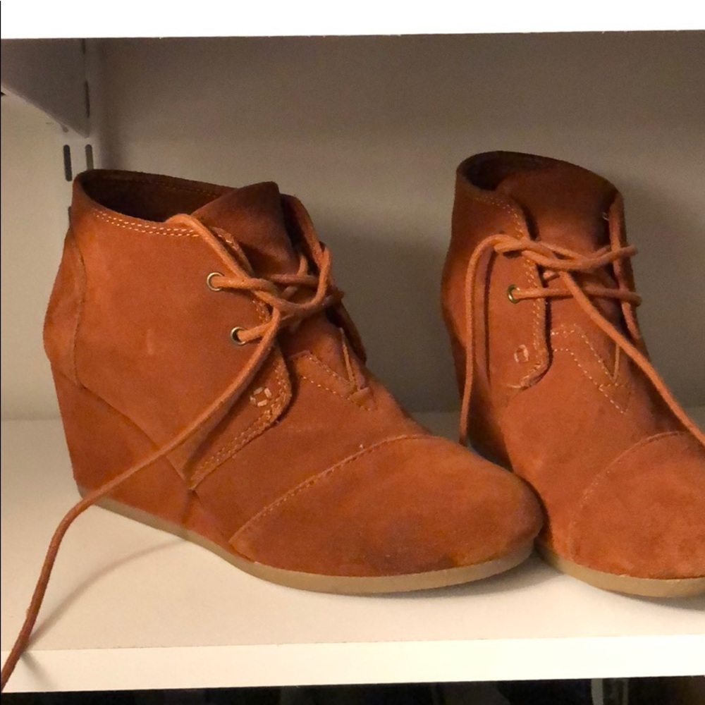 Toms Wedge Booties